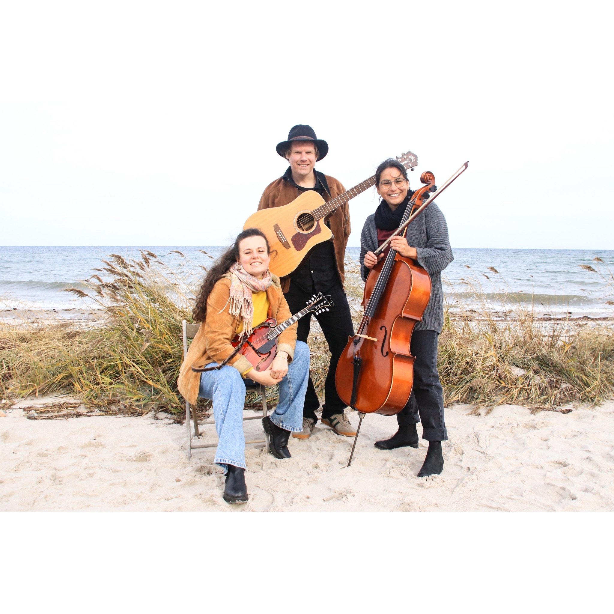 Elder­land Trio “Folk Whis­pers” Feins­ter Hollerfolk